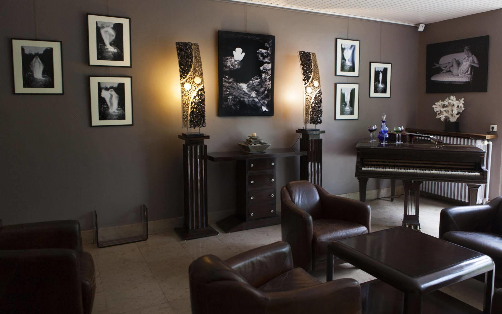 Hotel La Scala ピティヴィエ エクステリア 写真